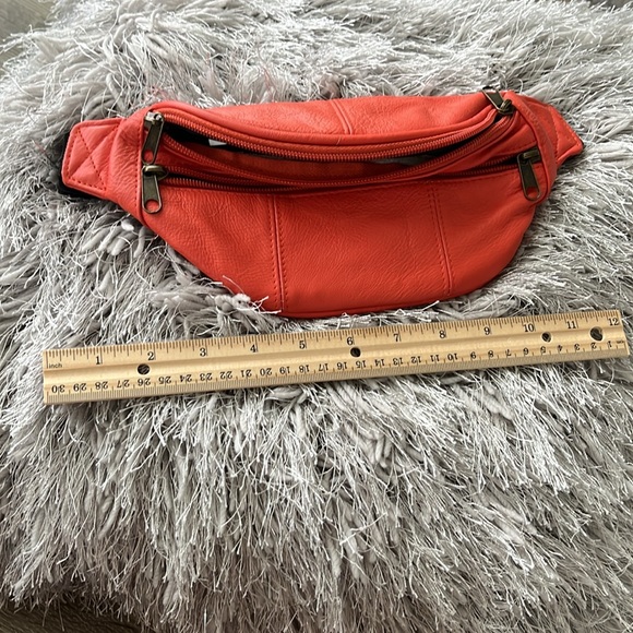 NWOT | Orange Top Grain LEATHER waist Bag | Fanny Pack Crossbody Active Bag Gym - Picture 3 of 6